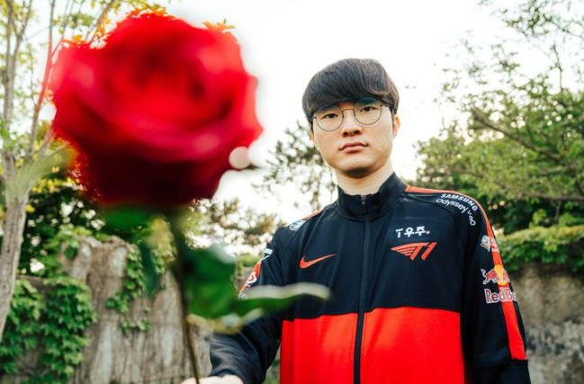 🌹LoL Park现场庆祝Faker选手LCK 1000场活动🌹可领取玫瑰花参与见面会