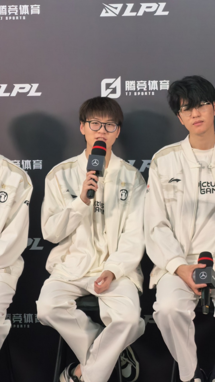 不会真的放水了吧？Meiko：昨天说希望能赏我们一胜 然后如愿拿下