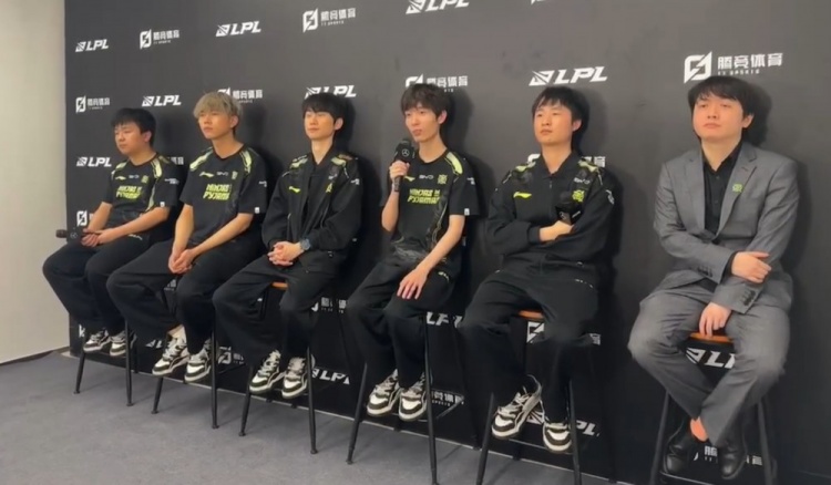NIP赛后群访 Doinb：可惜我们本来能拿下 我的失误导致比赛输掉了