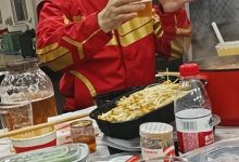 【乐玩LEWIN】刘强东送完外卖请京东骑手吃火锅🍲：深深体会到了骑手兄弟们的辛苦-乐玩真人线上娱乐