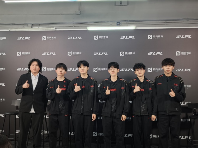 JDG赛后群访 教练：执教JDG的目标就是想拿一次冠军