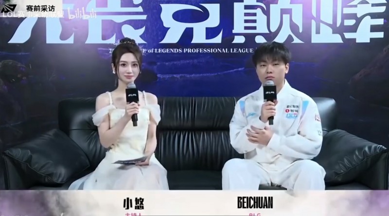 熟润未糜😍小幽珊珊晒照：白衣姐姐风韵犹存