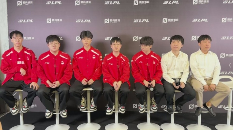 WE赛后群访 Vampire：希望能打BLG ON是我非常喜欢的一位辅助选手