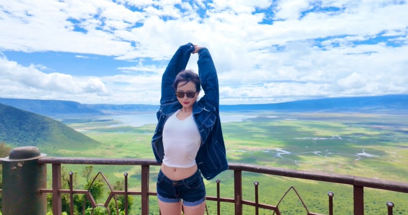 永劫无间美女主持陈鱼晒照：最近出去野了一把