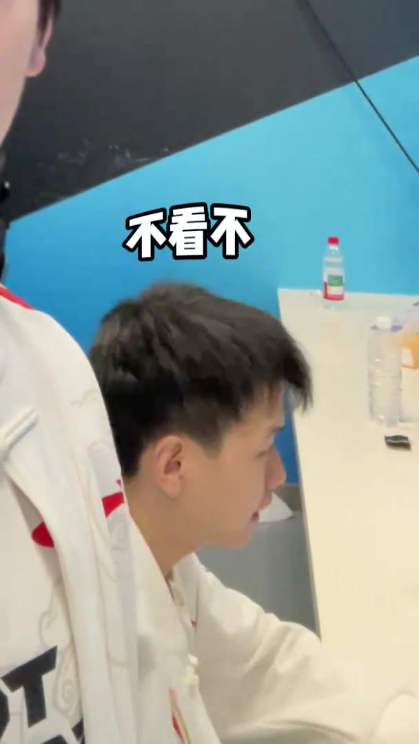 JackeyLove赛后发布整活视频:坚坚的沙皇没问题啊