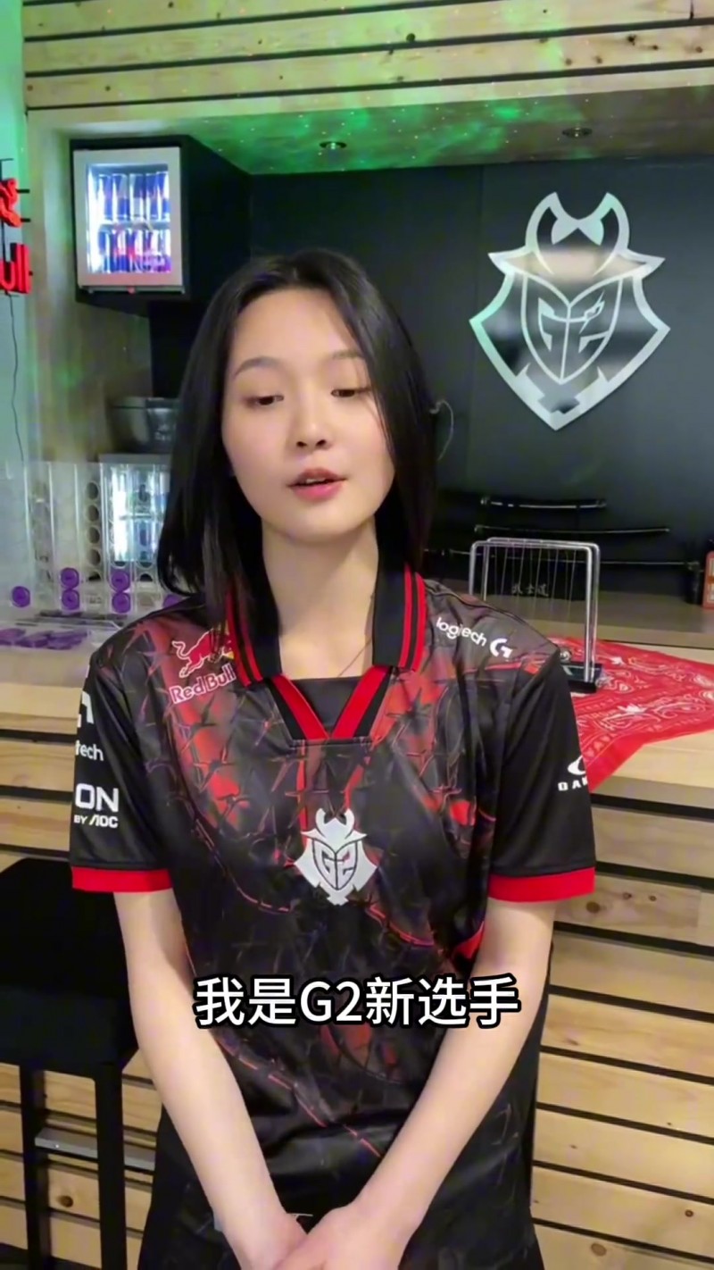 瓦学弟的妈妈这不就来咯!G2更新华裔美女瓦罗兰特女队选手AKITA自我介绍视频