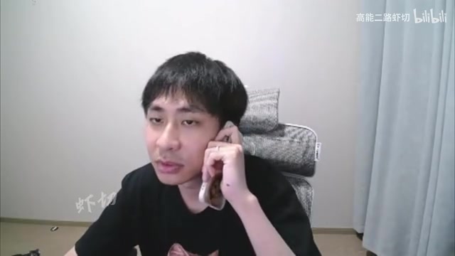 平息戾气🙂小明剑魔吃麦当劳跟弹幕友好互动:这麦当劳确实干净