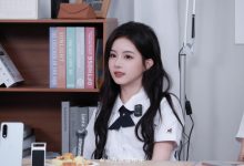 【乐玩LEWIN】和平精英美女主持人王游方晒照:百褶裙+学生衬衫太嫩啦!-乐玩真人线上娱乐