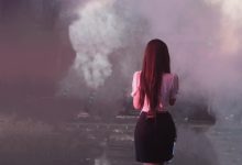 【乐玩LEWIN】管哥也叫姐姐吗?余霜晒照白T包臀裙搭配小眼镜更有韵味 配文:今日穿搭是:姐姐-乐玩真人线上娱乐