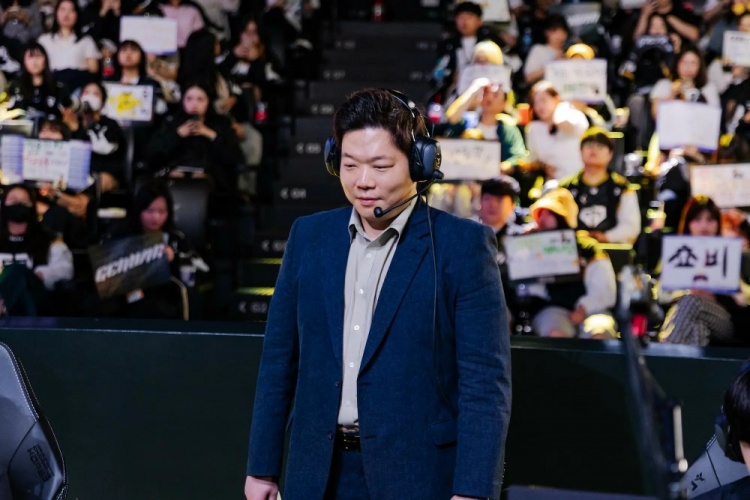 可你们下场打T1！金晶洙：明天要彩排没法训练 我们会好好准备BP