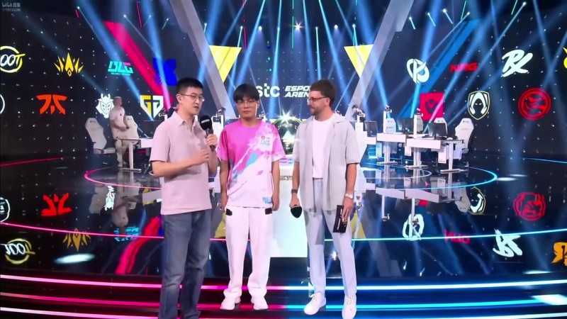 25年CN战队首碾!瓦BLG选手whzy将G2钥匙碾碎