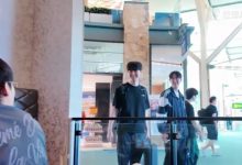 【乐玩LEWIN】AL与GEN机场碰面,Tarzan:你手里拿的是? Chovy:FMVP奖杯-乐玩真人线上娱乐