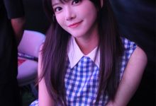 【乐玩LEWIN】骆歆晒出LOL生日会照片：天知道我和美女coser们怎么贴贴的😚-乐玩真人线上娱乐