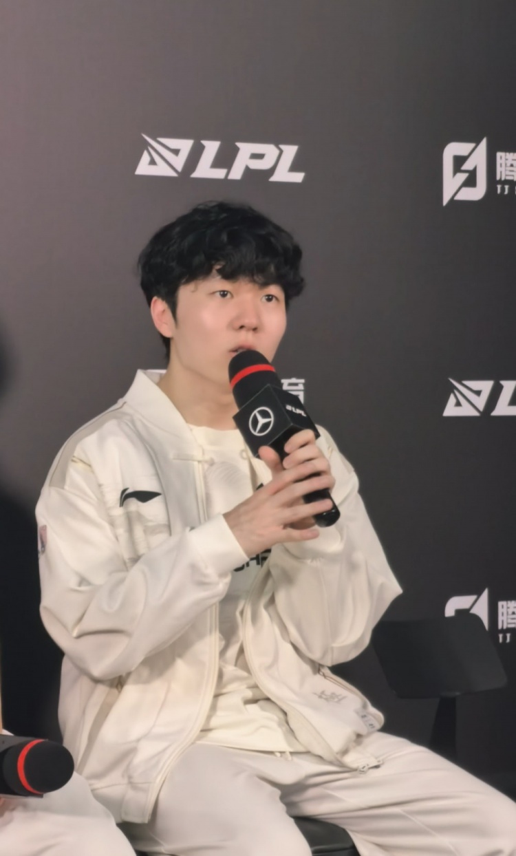 感谢对手自缚手脚！Rookie：他拿小炮我会苦恼 他拿维克托我能治