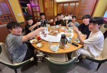 【乐玩LEWIN】小奶油赛后晒出TES全员聚餐合照:“兄弟们打的很好,吃点好的~”-乐玩真人线上娱乐