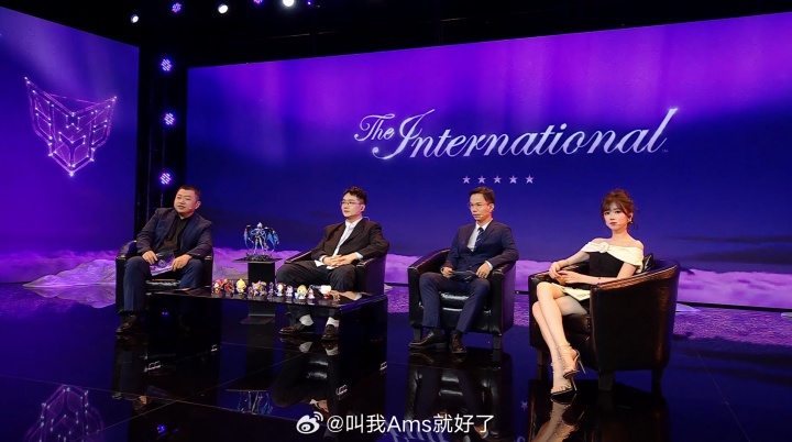 解说Ams晒照：“2025国际邀请赛淘汰赛第一日打卡～”