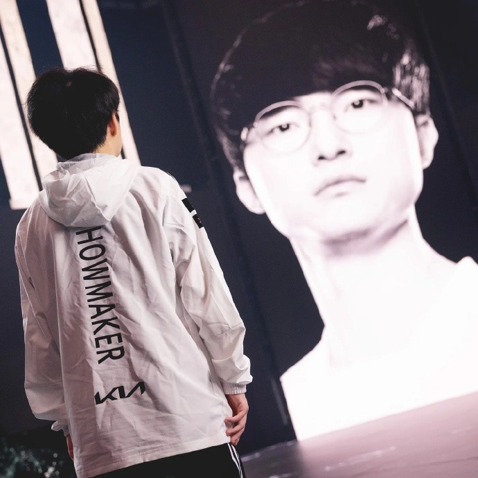 T1对战DK赛前，LOL官方分享ShowMaker&Faker并配文：今天