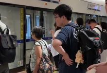 【乐玩LEWIN】好9好9😌网友分享视频：偶遇369在机场帮助老人-乐玩真人线上娱乐