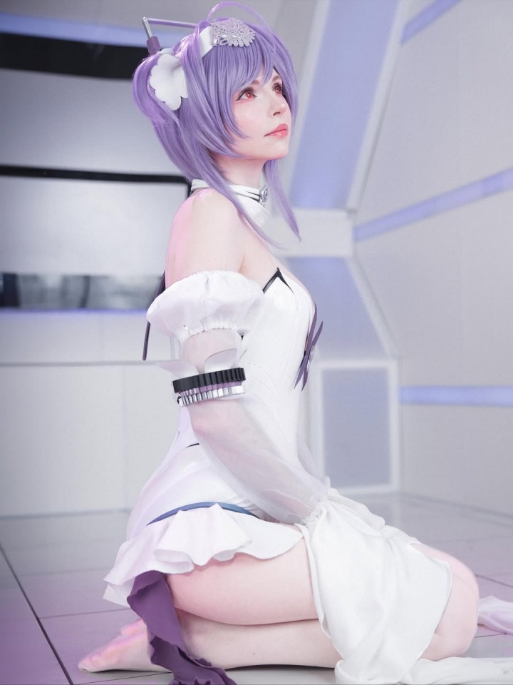 艾什莉体模PeachMilky更新《妮姬》Cos:肤白貌美 凹凸有致