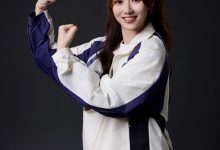 【乐玩LEWIN】主持阿芙更博晒解说杯定妆照:扣1为Furia助力-乐玩真人线上娱乐