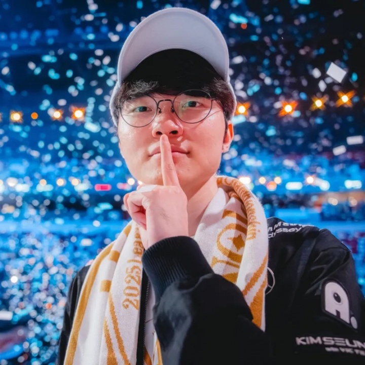 Faker：没有特别考虑过退役，阅读书籍对我帮助很大
