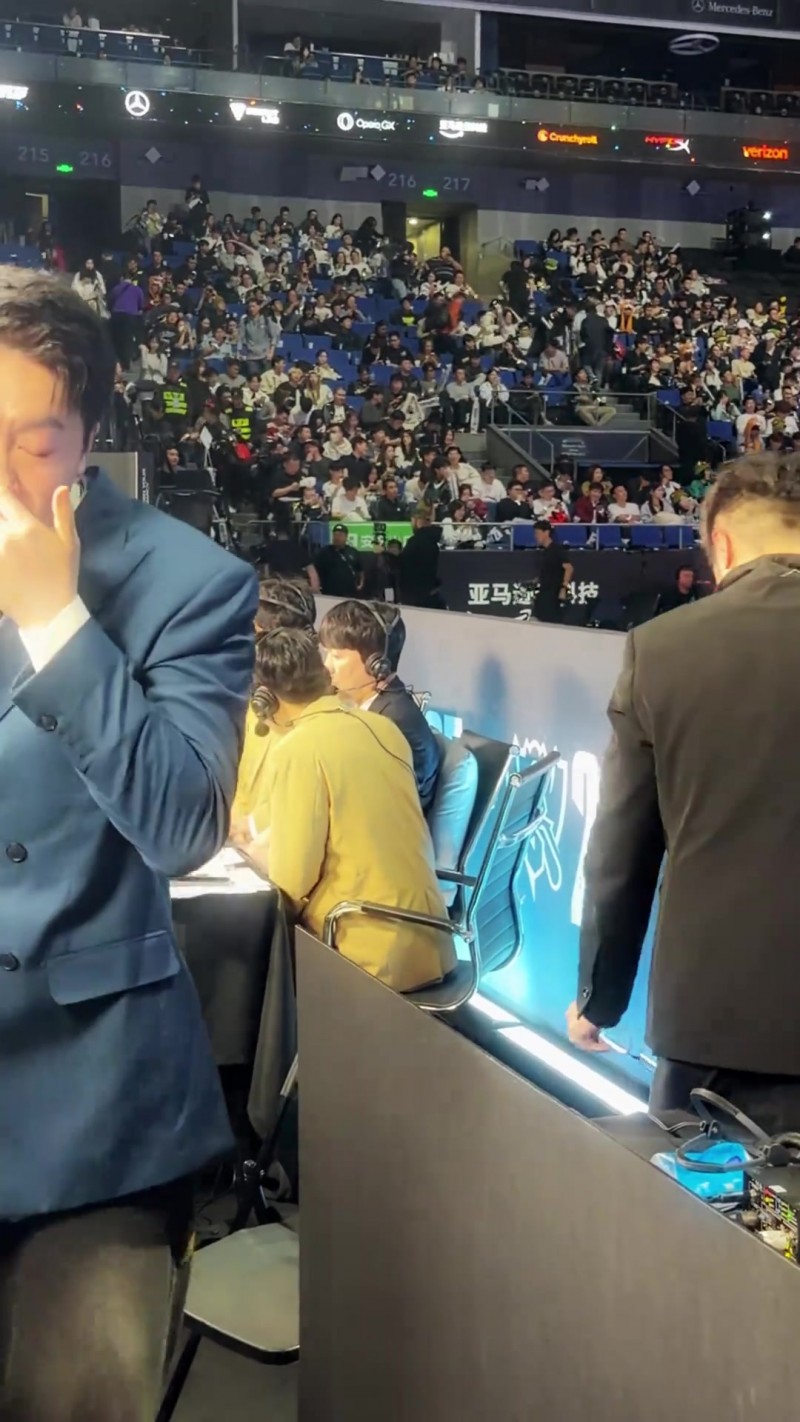 太可惜了 就差那么一点点！管泽元与米勒赛后泪洒解说席