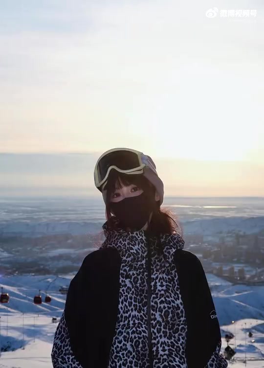 Godv妻子mingfeng分享旅游动态：❄️