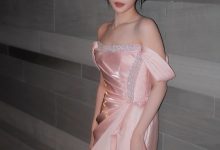 【乐玩LEWIN】主持人小钰晒照:粉雾海💕来晚咯 今年也接近尾声了-乐玩真人线上娱乐