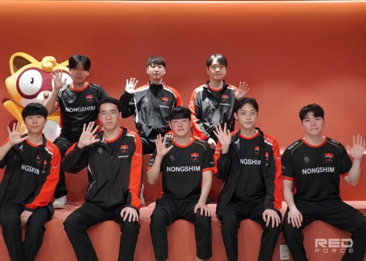挺进Kespa杯四强，NS发布队伍合照：我会在上岩现场见你