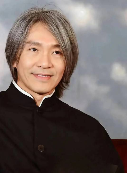 王晶回应为何不再与周星驰合作:后期我们俩的理念不同难以调和