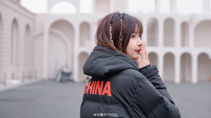 瞳夕晒照：天气变冷咯 太需要保持温度锁定风度的保暖羽绒服啦