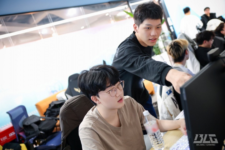 出什么问题了❓BLG苦吞德杯第二败：先后被OMG/JDG两队零封横扫