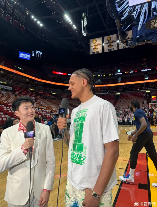 管泽元预告将解说魔术掘金，并在评论区锐评班凯罗最近太拉了
