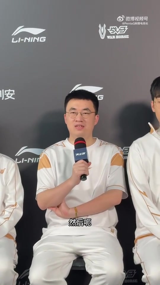 xiaohu谈对线RK时光：他对距离把控好 一直在边缘放球让人蛮难受