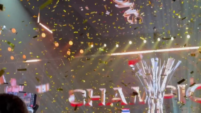 解说小安分享PGC2025现场：恭喜FS夺冠 用实力在家乡淋到金色的雨