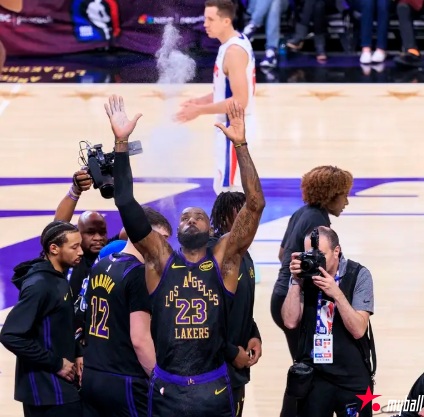 大发体育-湖人这一年以大崩盘收尾,大发助力你的致富之路!