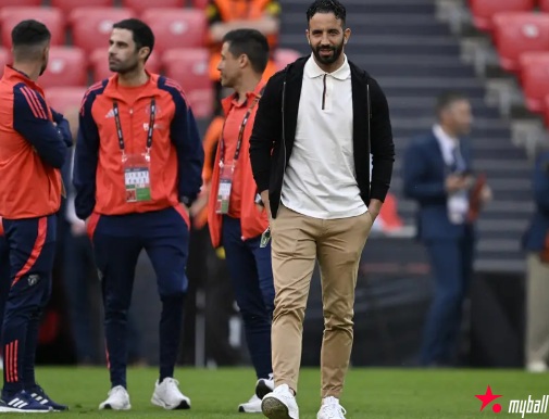 大发体育-突发！曼联官宣主帅阿莫林下课，大发助力你的致富之路！