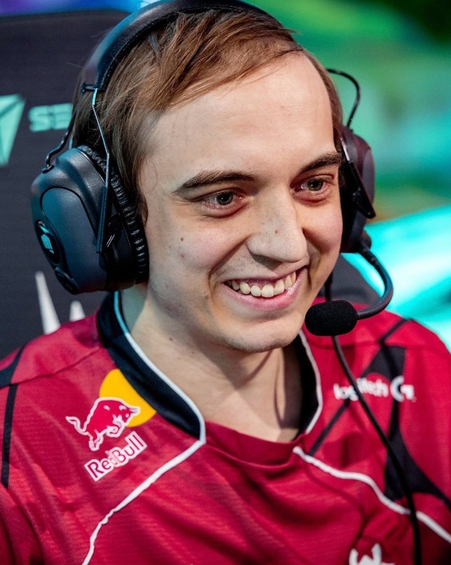 G2战队官推整活：Caps曾表示他将在未来500年内从《英雄联盟》中退役