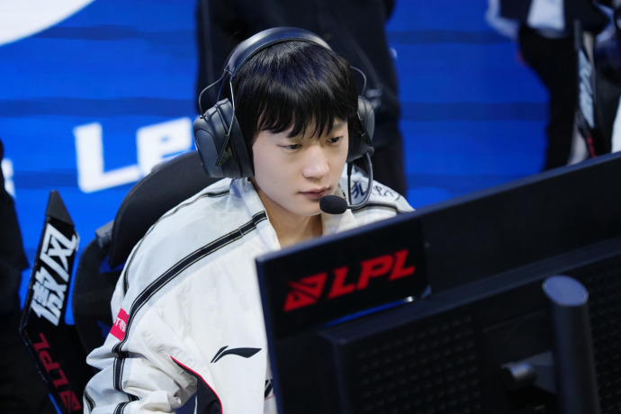 牢香的MVP哪里去了?!AL目前赢下10个小局 而Shanks目前MVP数量为0