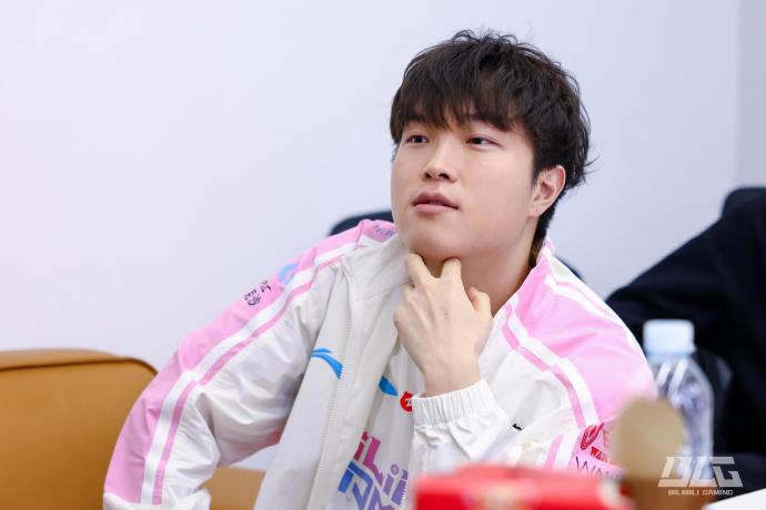 媒体爆料Bin已向管理层道歉：知错并改 且保证不会再发散负面情绪