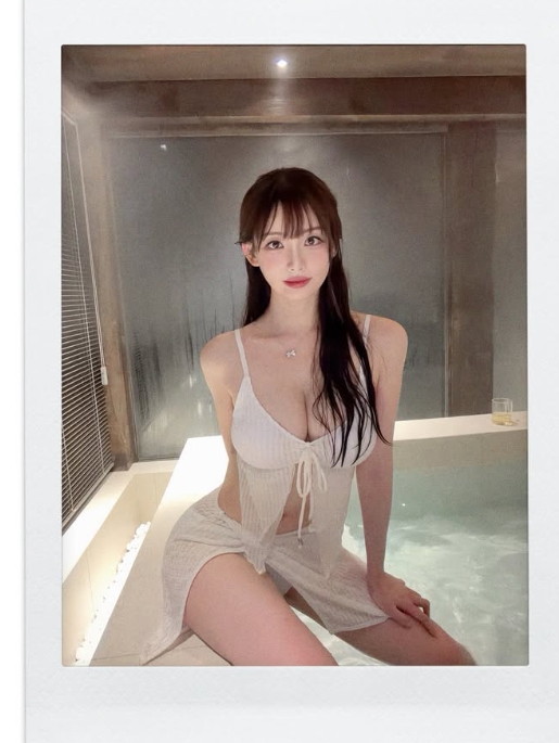 PUBG美女主持韩国国脚宋旻揆妻子郭敏善晒照:婚后更是韵味十足!