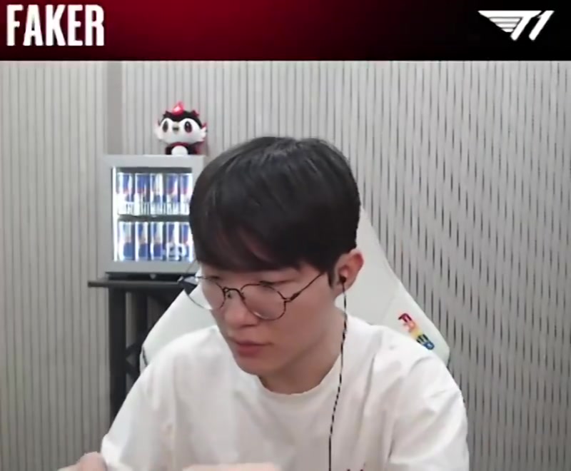 这么从容？Faker谈获得青龙章：会给我什么我都不知道就去了