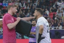 【乐玩LEWIN】🤑“钞能力”！全球第一网红慈善足球赛贿赂门将 用一万美元现金买进球-乐玩真人线上娱乐