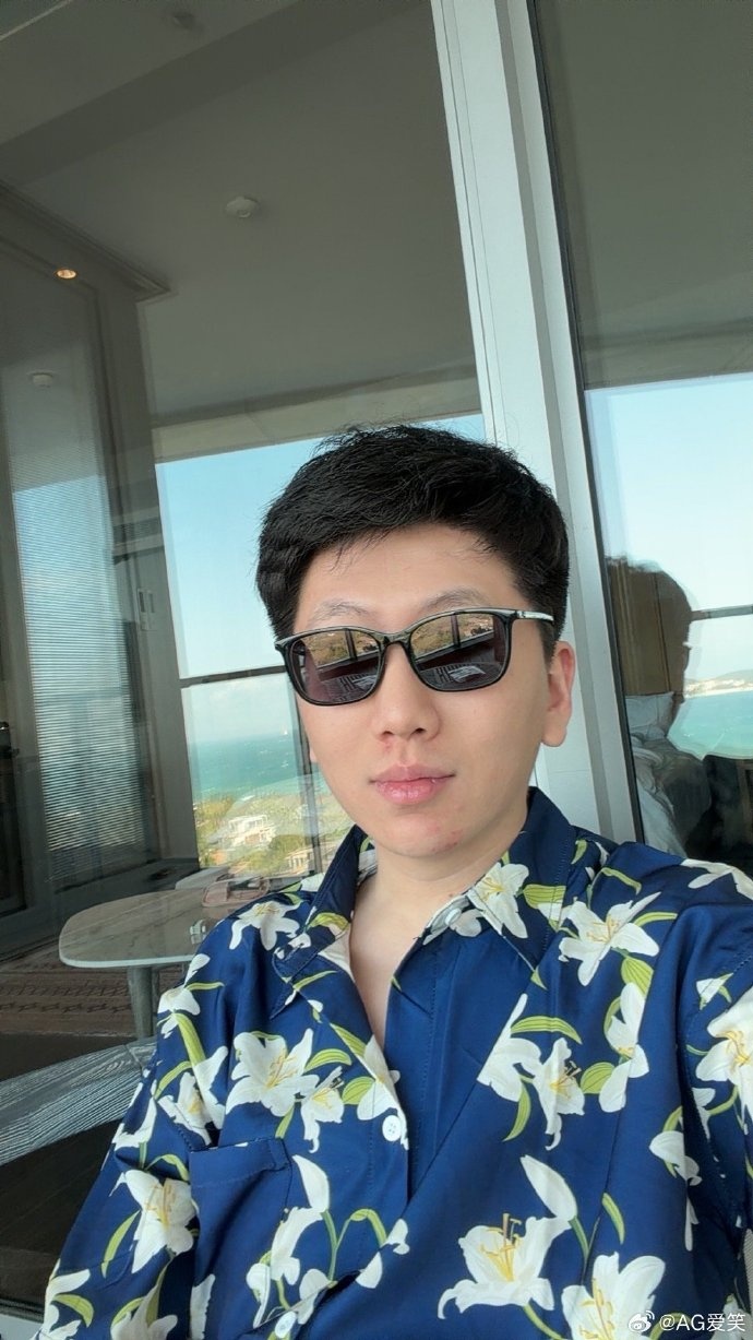 AL经理爱笑分享旅游照片：季后赛加油