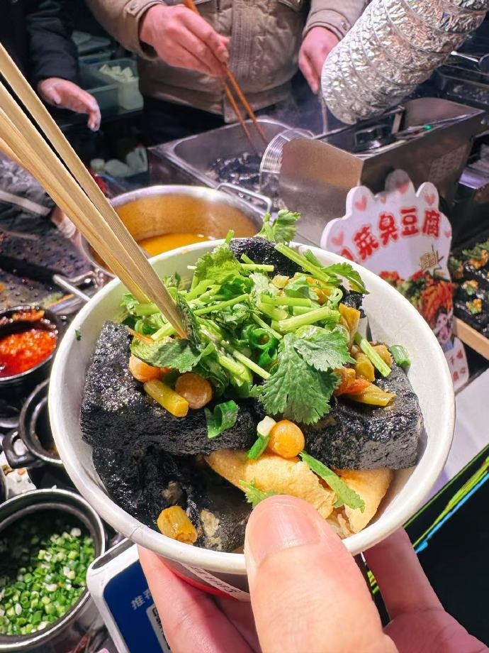 Jiejie更新动态分享美食：最是人间烟火气，人间至味是清欢