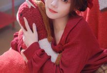 【乐玩LEWIN】LPL女主持小钰晒照：迎财神咯~财神爷爷请多来！！！-乐玩真人线上娱乐