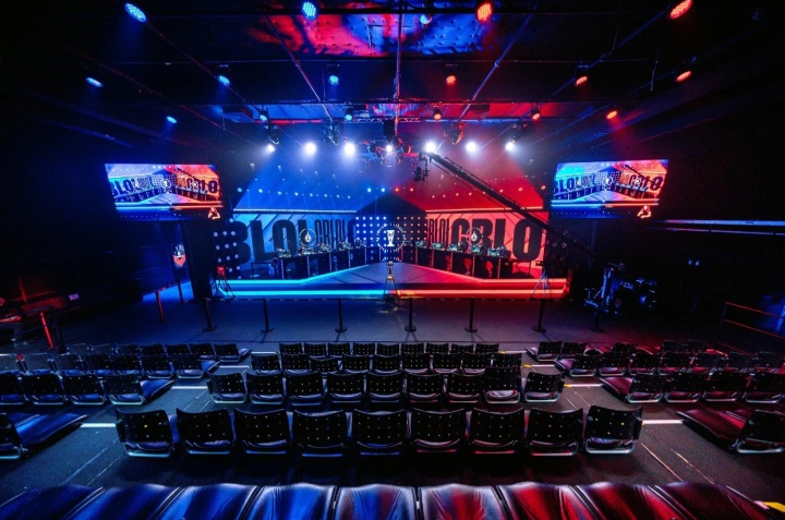 人数太少,2026先锋赛比赛场馆仅能容纳140名观众