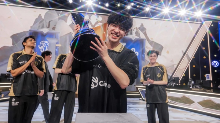 Berserker:我们目前打不过LCK和LPL队伍,先锋赛是积累经验