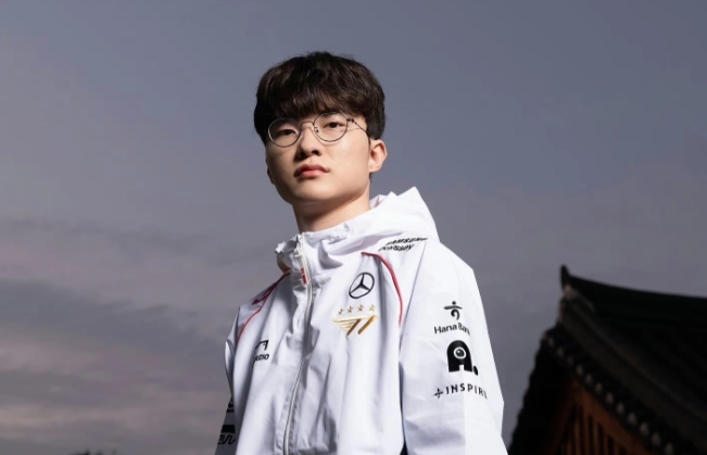 LOL联赛低迷的原因是不是因为：左右手统治了联赛，Faker统治了世界赛？