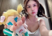 【乐玩LEWIN】CSGO女解说暴暴熊晒照：吊带还是太权威了！-乐玩真人线上娱乐